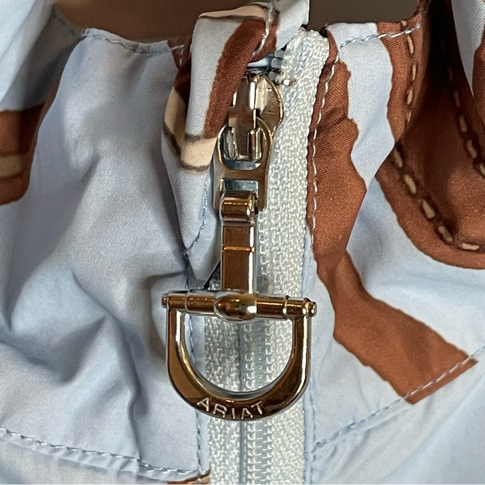 Ariat Quarter Zip Rain Jacket. Small - image 4